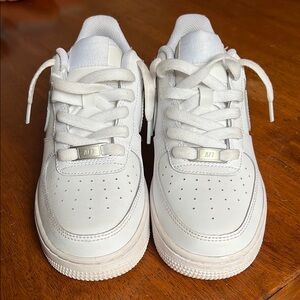 Nike Air Force One big kids size 5 - excellent condition